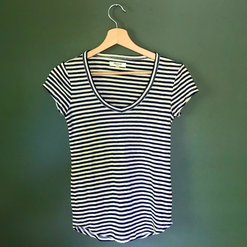 Madewell navy stripe v-neck t-shirt